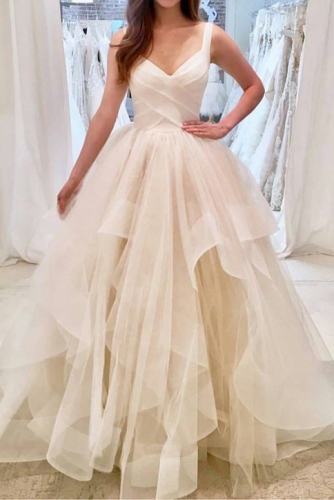 Ivory Ball Gown Wedding Dress with Ruffled Skirt